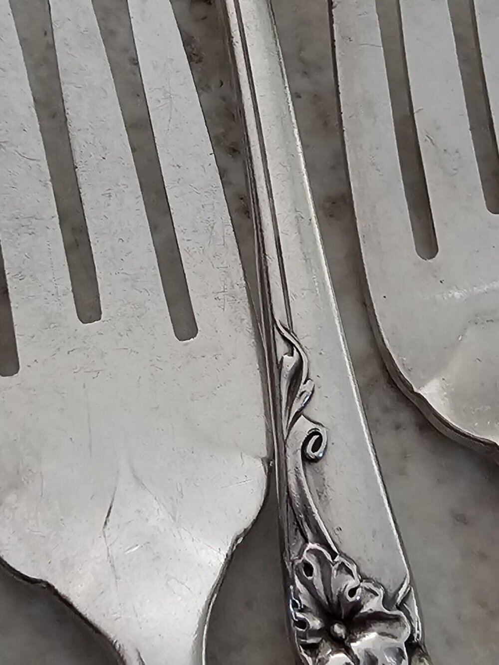 7 Oneida Silverplate White Orchid Salad Fork 6.75" delicate floral 1953 - Picture 7 of 14